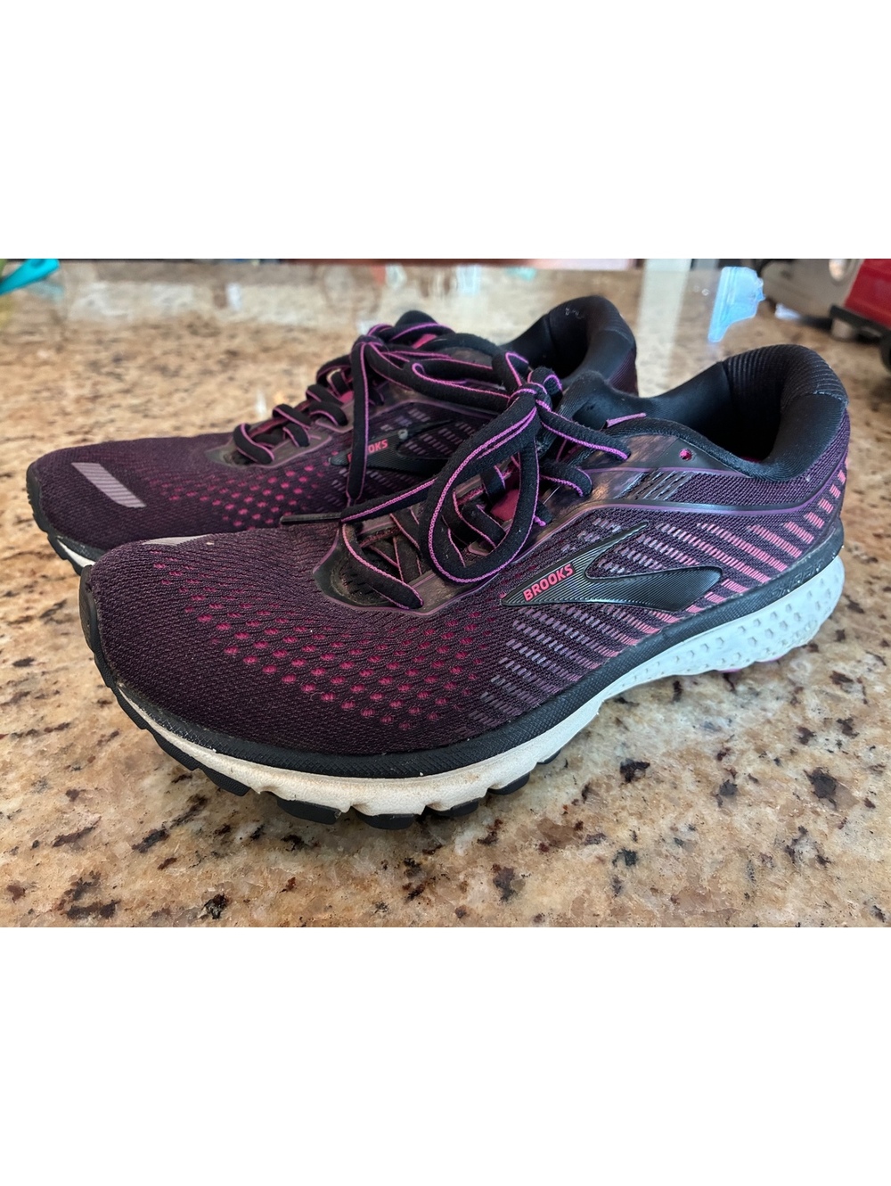 Brooks Ghost Running Shoes Purple Pink Womens Size 7.5